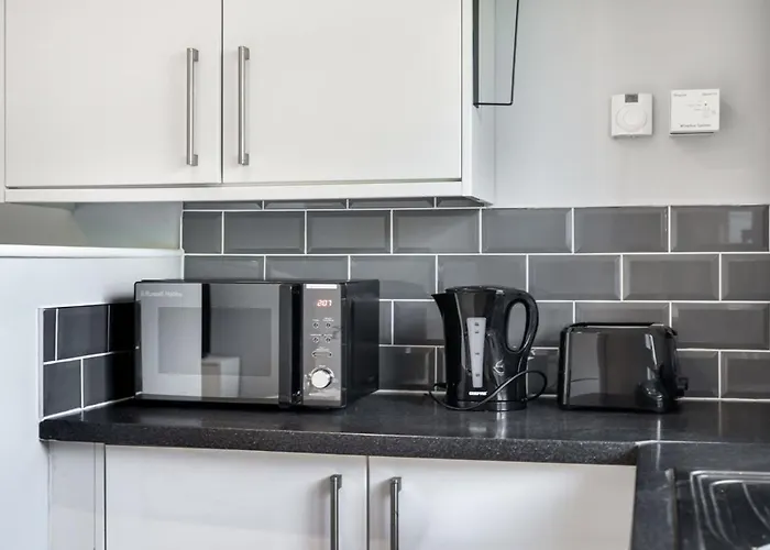 Luxury Tottenham Stadium Retreat - 2 Minute Walk To Stadium