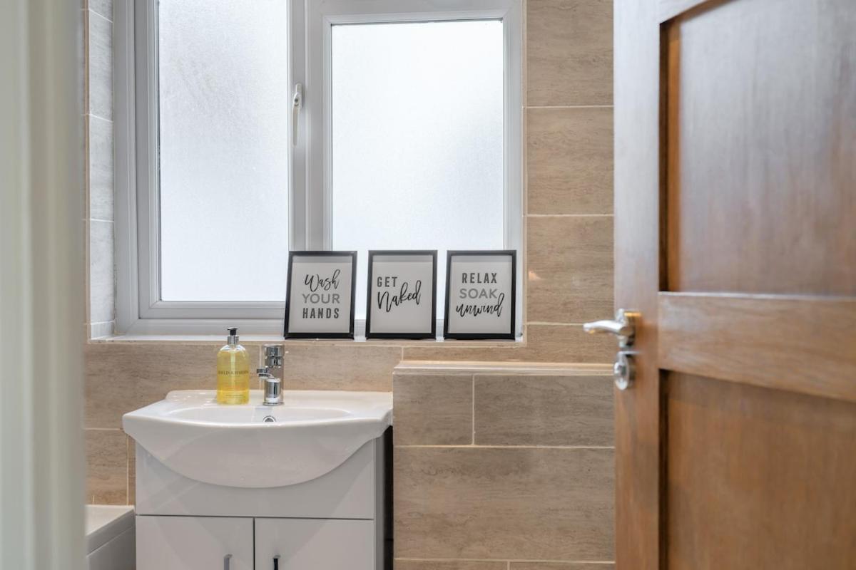 Luxury Tottenham Stadium Retreat - 2 Minute Walk To Stadium Londra