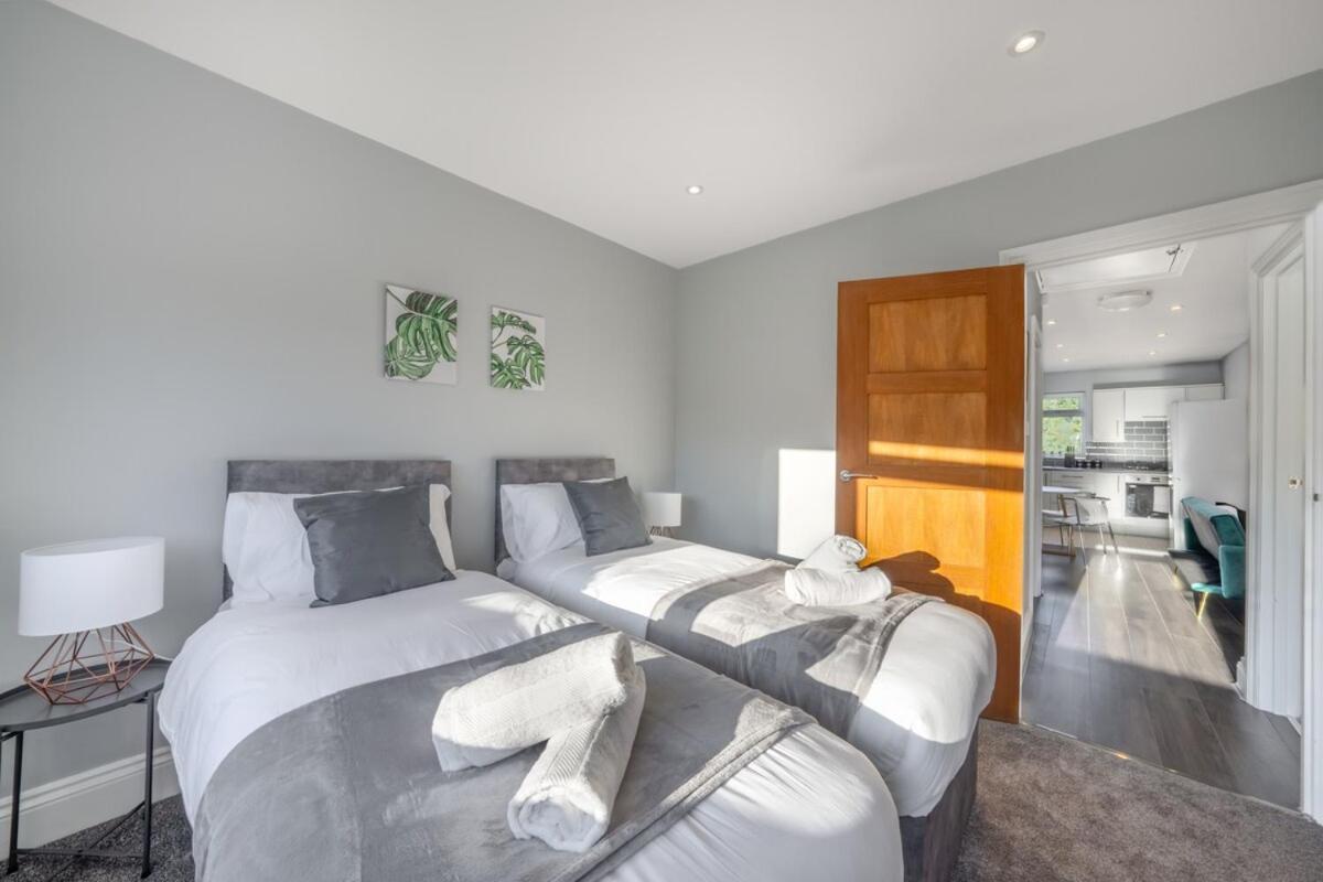 Luxury Tottenham Stadium Retreat - 2 Minute Walk To Stadium Londra